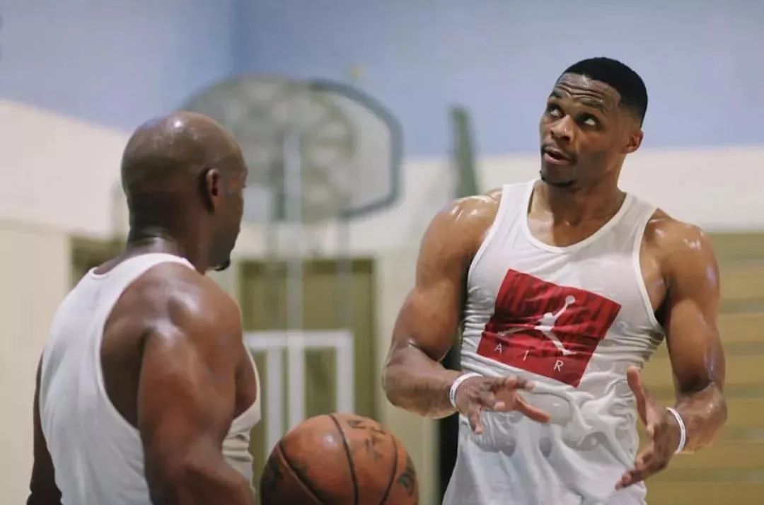 意媒：布雷默已得到医生批准能在12月7日对阵那不勒斯时复出（意媒：布雷默获医生放行，预计12月7日战那不勒斯复出）