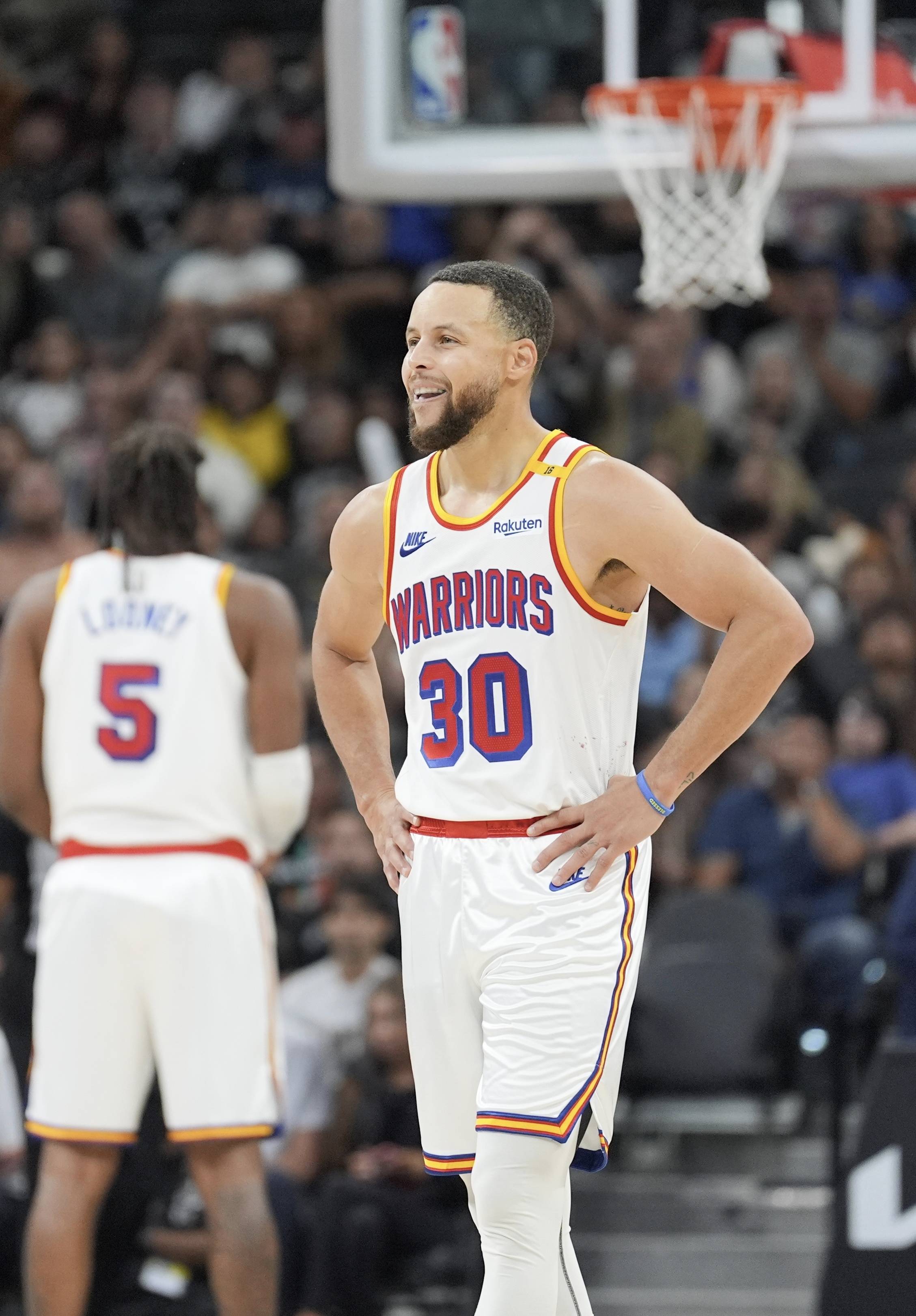 哈兰德本赛季出战20场中18场破门进32球，仅维拉、热刺对其零封（哈兰德本季20战斩32球、18场建功，仅维拉和热刺能将其零封）