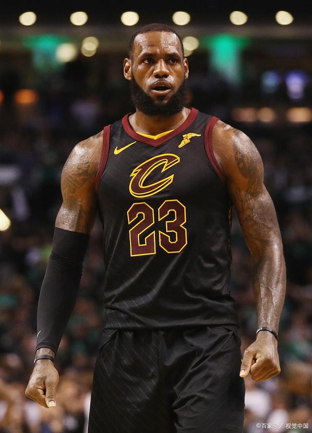 奇闻揭秘：巴西球星自掏腰包加盟中超，为追逐梦想付出数十万代价（巴西球星为圆梦自费数十万加盟中超）