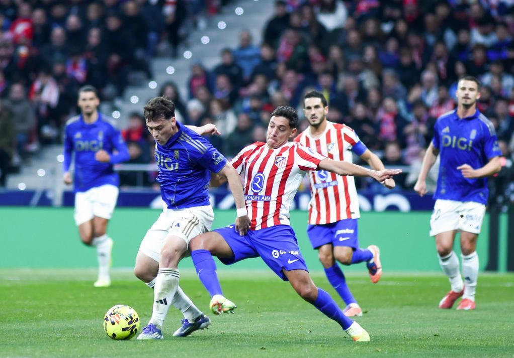 绿帽哥独家：斯洛特帅位告险，部分核心球员对其战术感到困惑（独家：斯洛特帅位岌岌可危，部分核心对其战术存疑）