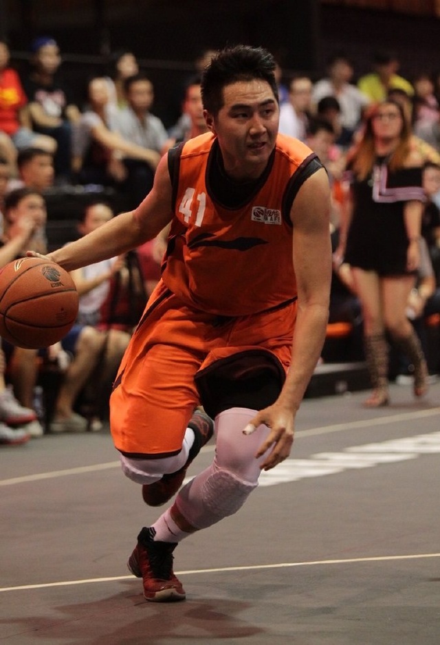 记者：丘库埃泽目前最有可能去富勒姆，土超俱乐部没报价（记者：丘库埃泽目前最有望加盟富勒姆，土超俱乐部尚无报价）