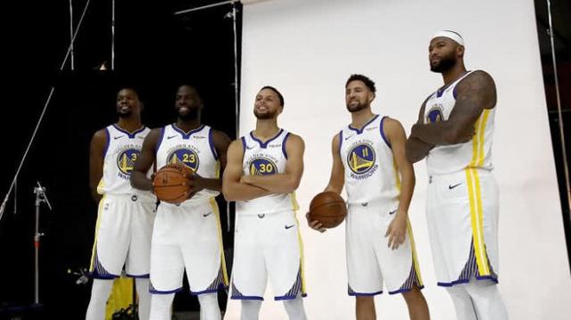 来看中国女足的比赛遇到了前男足主教练扬科维奇（观战中国女足，偶遇前男足主帅扬科维奇）