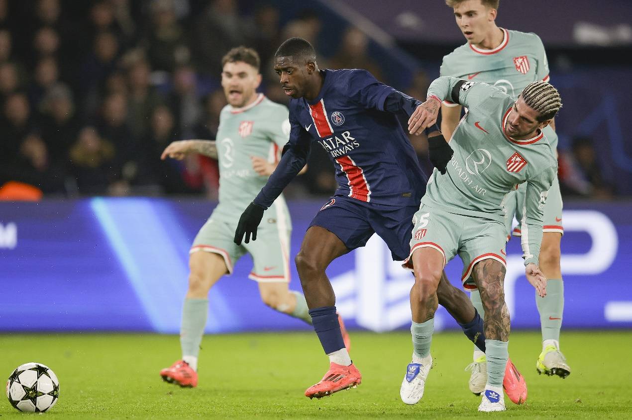 欧冠球员表现评析：C罗连续进球,（C罗连场破门：欧冠球员表现解读）