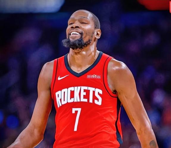 内维斯国家队和俱乐部近17场攻入11球，生涯此前146场仅进9球（内维斯国家队+俱乐部近17场轰11球，此前146场仅进9球）